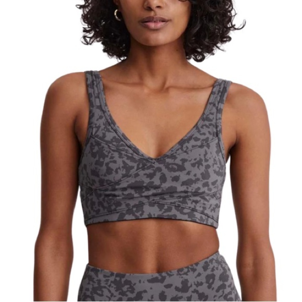 Varley S Let's Move Kellam Bra in Blackened Distorted Animal